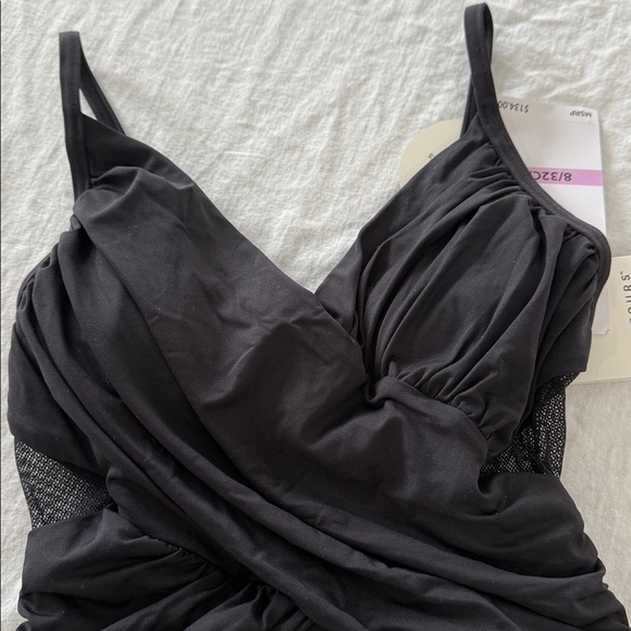 Contours by Coco Reef Shapemaker Black One Piece Swimsuit Size 8/32C/D NWT - Picture 9 of 16